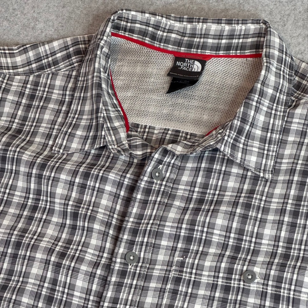 THE NORTH FACE SHORT-SLEEVE VENT ME SHIRT MEN'S XXL Plaid Grey Black Hiking